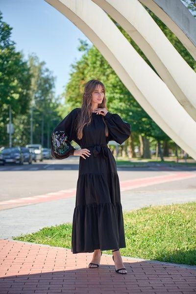 Сукня лляна чорна з вишивкою "Люпіни" на рукавах 7352 фото