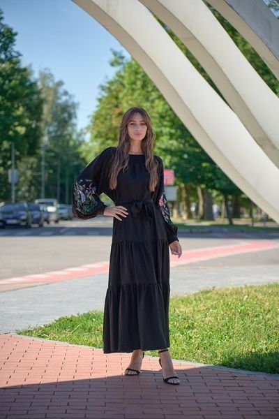 Сукня лляна чорна з вишивкою "Люпіни" на рукавах 7352 фото
